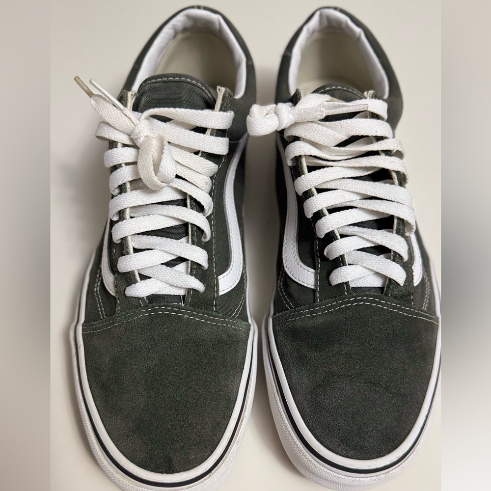 Vans Men's Green and White Sneakers